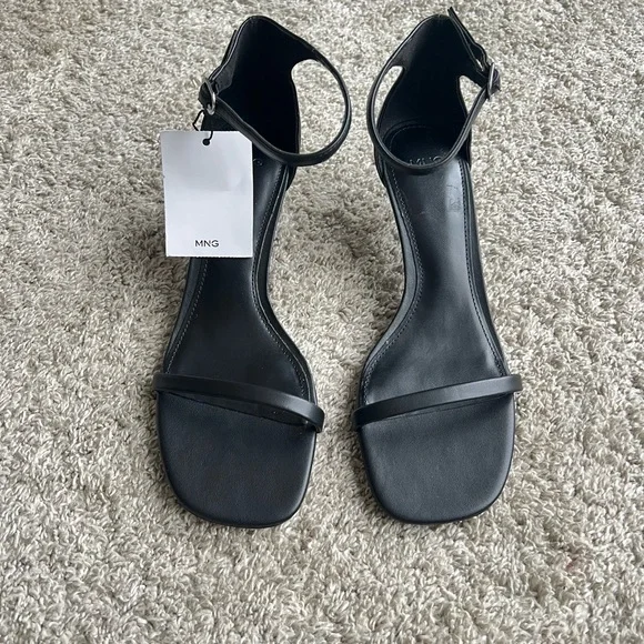 Mango Elegant Black Heeled Sandals. Size 8 - Picture 4 of 5
